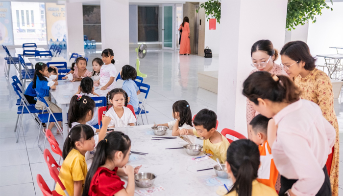 chế độ dinh dưỡng tại trường Việt Anh đầy đủ