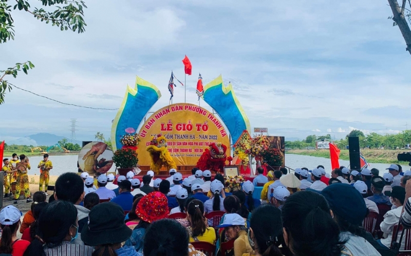 Thanh Ha Pottery Village Festival