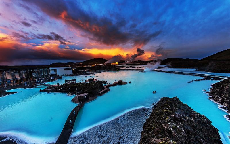 Hồ nước nóng Blue Lagoon
