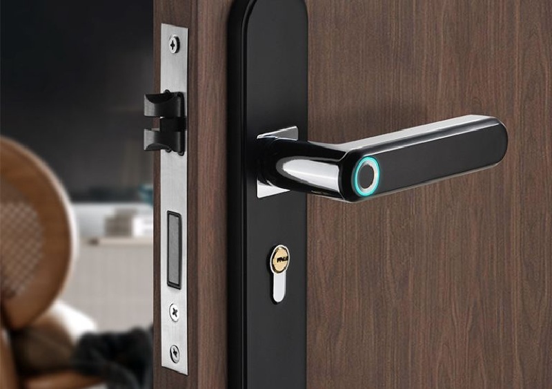 Khóa điện tử cho cửa gỗ